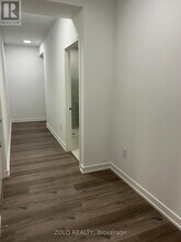 395 Square One Dr in Mississauga, ON - Building Photo - Building Photo