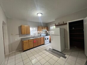 15 Hudson St, Unit 2 in Somerville, MA - Building Photo - Building Photo