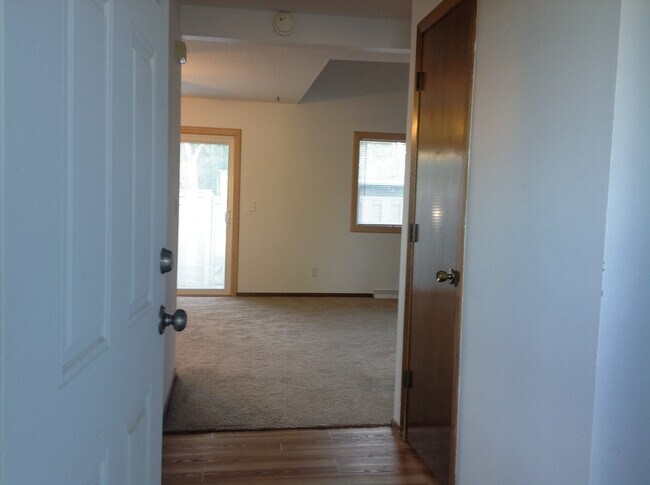 144 Maine St N in Bayport, MN - Building Photo - Building Photo