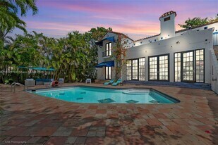 1624 Granada Blvd in Coral Gables, FL - Building Photo