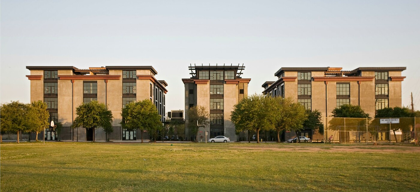 1 Cool Blow St in Charleston, SC - Building Photo