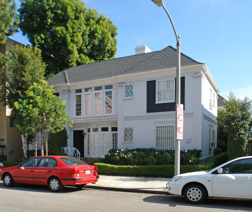 9932 Durant Dr in Beverly Hills, CA - Foto de edificio