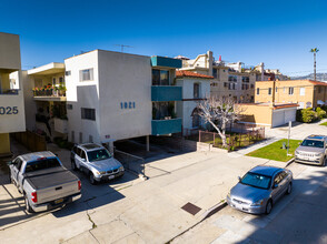 1021 S Sherbourne Dr in Los Angeles, CA - Building Photo - Building Photo