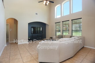 611 Oxalis in San Antonio, TX - Building Photo - Building Photo