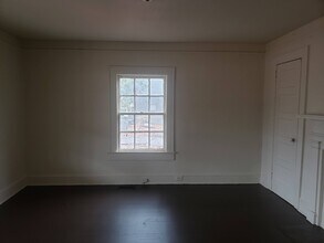 1720 W Parker Rd in Greenville, SC - Building Photo - Building Photo