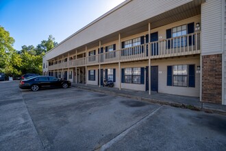 Baldwin Apartments in Van Buren, AR - Foto de edificio - Building Photo