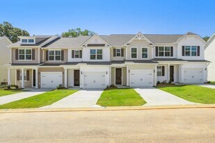 Hart Townes in Woodruff, SC - Building Photo