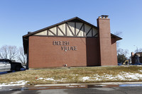 English Village Apartments in Longmont, CO - Building Photo - Building Photo