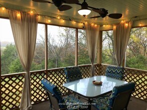 1791 Fruit Farm Rd in Hollister, MO - Building Photo - Building Photo