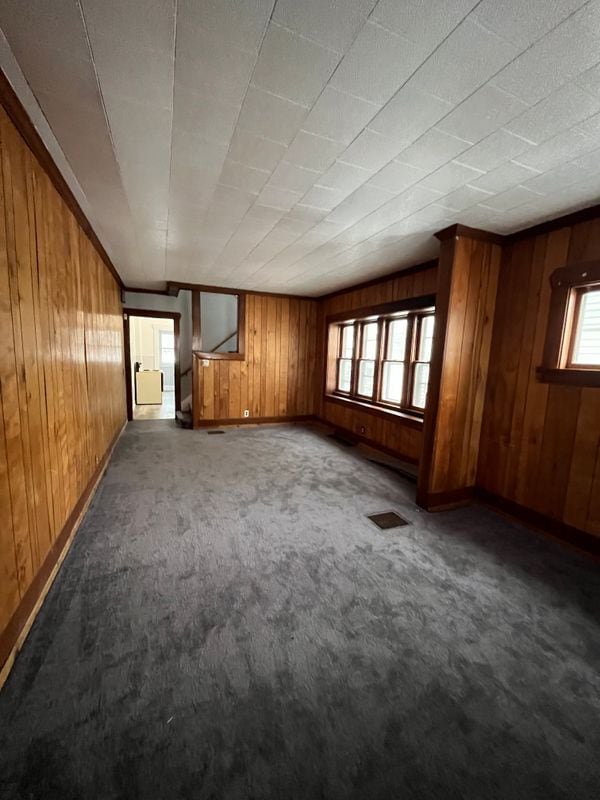 property at 21 Hillendale St