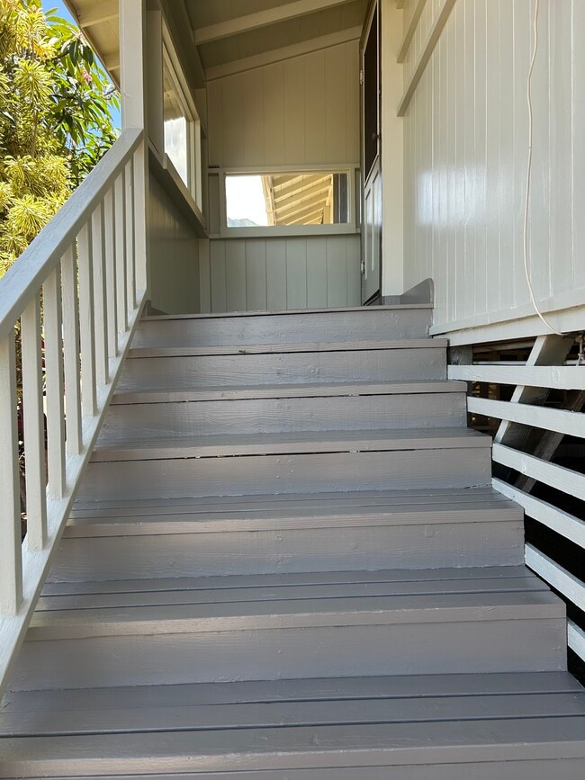 property at 20 Olo Pl