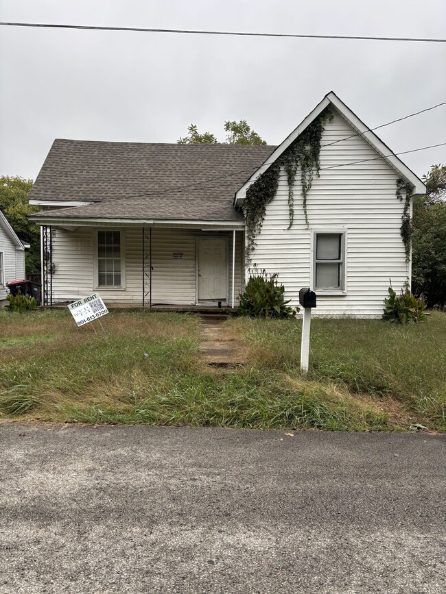 property at 1012 N 12th Ave