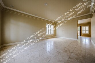 2211 W Olive Way in Chandler, AZ - Building Photo - Building Photo