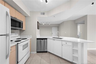 3674 NW Adriatic Ln in Jensen Beach, FL - Building Photo