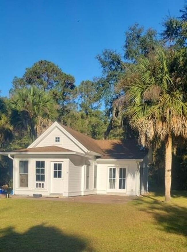 44 Vinel Ln in Bluffton, SC - Building Photo - Building Photo