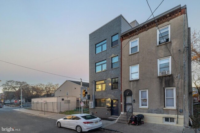 1702 N Gratz St in Philadelphia, PA - Building Photo - Building Photo
