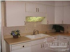 6001 Fairview Dr in Pensacola, FL - Building Photo - Building Photo