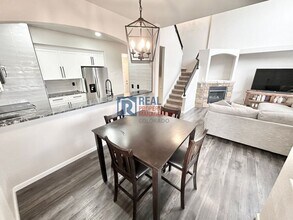 1325 S Chambers Rd in Aurora, CO - Building Photo - Building Photo