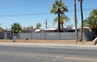 Palm Lane Apartments in Phoenix, AZ - Building Photo - Building Photo