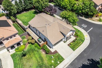 100 Cropton Ct in Roseville, CA - Building Photo - Building Photo