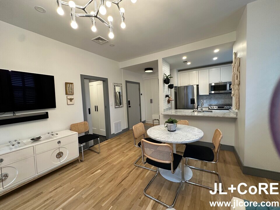 5 Greenwich Park in Boston, MA - Building Photo