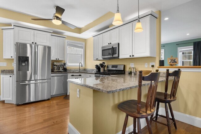 12 Revere Pl in Medford, MA - Building Photo - Building Photo