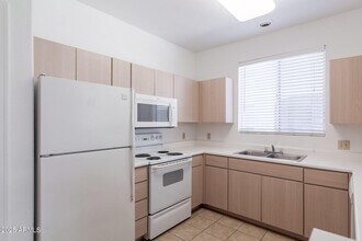 1100 N Priest Dr in Chandler, AZ - Building Photo - Building Photo