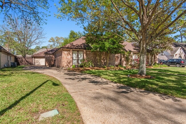 11818 Laneview Dr in Houston, TX - Building Photo - Building Photo