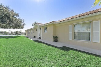 8270 Eleuthera Ln in West Palm Beach, FL - Building Photo - Building Photo