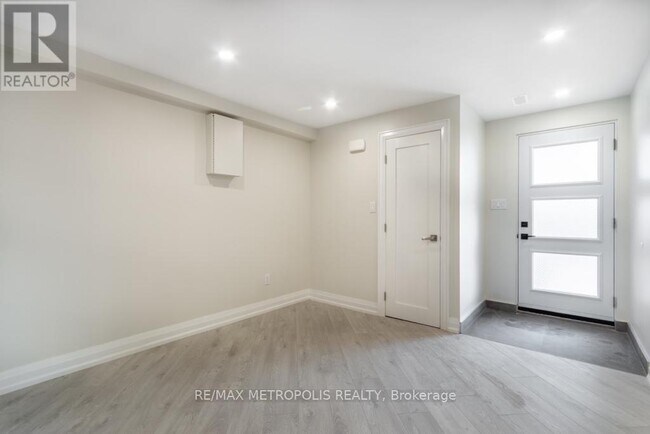 property at 62 Davelayne Rd