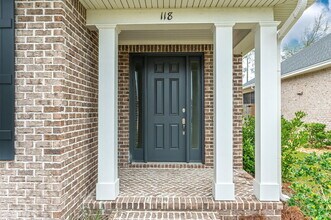 118 Raiders Trail in Valparaiso, FL - Building Photo - Building Photo