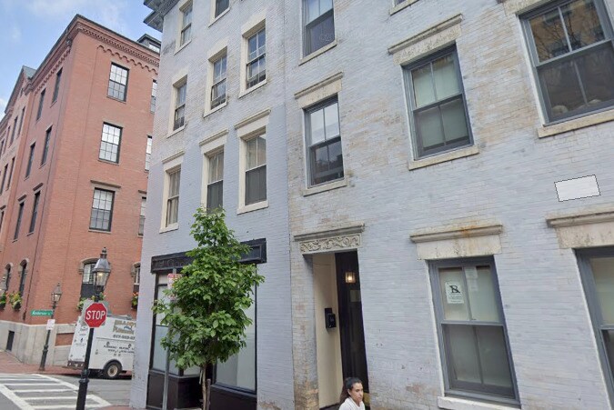 29 Phillips St, Unit G in Boston, MA - Building Photo