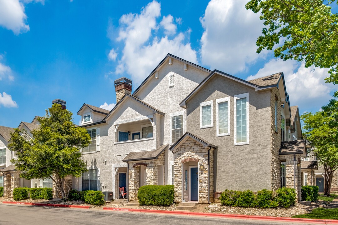 Regency Dell Ranch Apartments in Round Rock, TX - Foto de edificio