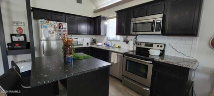 1400 General Mouton Ave in Lafayette, LA - Building Photo - Building Photo