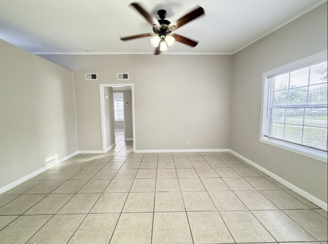 3817 Peach Dr in Jacksonville, FL - Foto de edificio - Building Photo