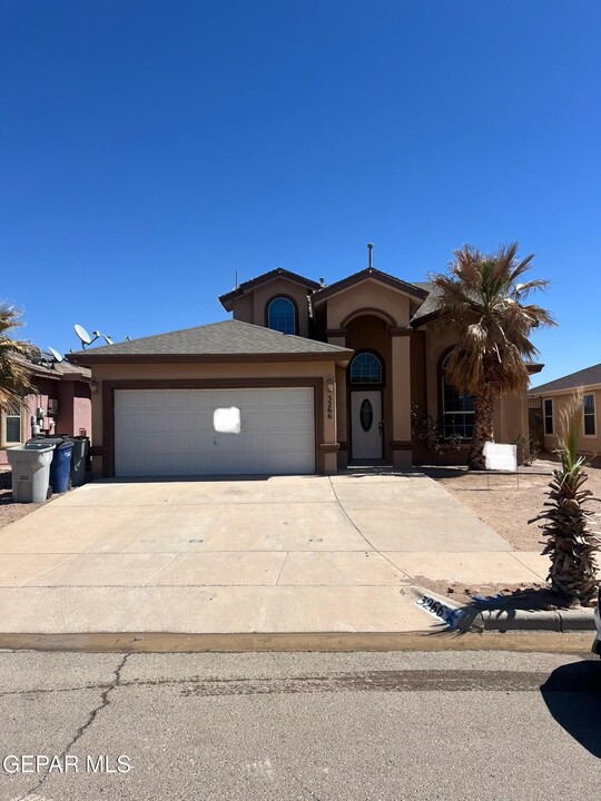 3266 Maple Point Dr in El Paso, TX - Building Photo