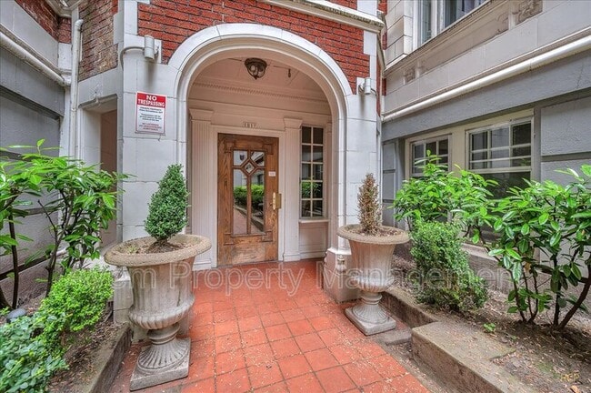 property at 1811 NW Couch St