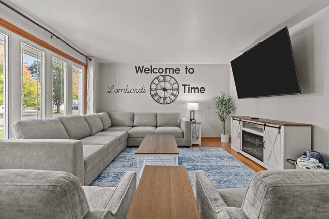 property at 1221 Kenwood St