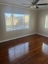 245 Myrtle Rd, Unit 1 in Burlingame, CA - Foto de edificio - Building Photo