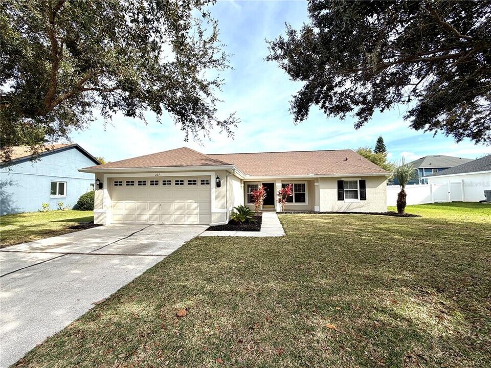 227 Traditions Dr in Winter Garden, FL - Building Photo