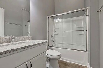 1026 S State St, Unit 2S in Lockport, IL - Building Photo - Building Photo