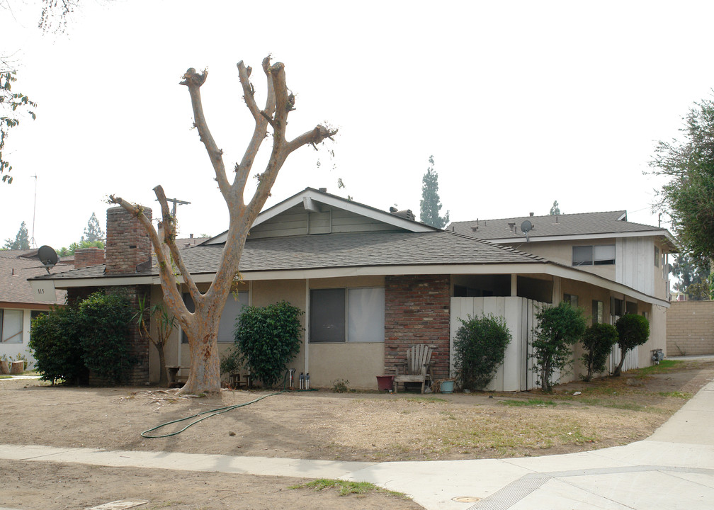 1150 W 9th St in Corona, CA - Foto de edificio