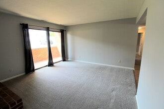 1018-1 Blue Ridge Dr in Harrisonburg, VA - Building Photo - Building Photo