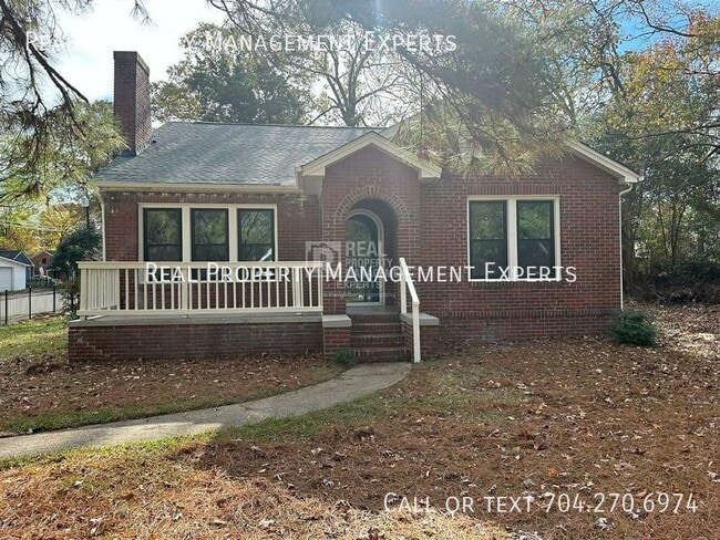 property at 3801 Tuckaseegee Rd