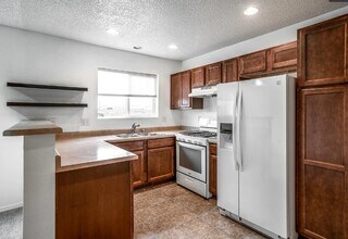 37 Canyon Cliff Dr in Santa Fe, NM - Building Photo - Building Photo