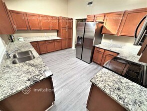 7210 Meadowbrook Dr in Sarasota, FL - Building Photo - Building Photo