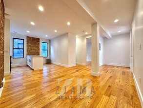 410 Eastern Pkwy in Brooklyn, NY - Building Photo - Building Photo