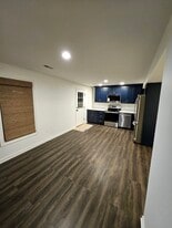 14202 Eagle Button Ct, Unit Basement Unit in Centreville, VA - Building Photo