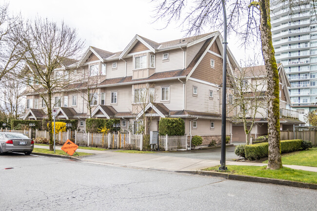 5083 Imperial St in Burnaby, BC - Building Photo - Building Photo