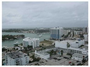 6515 COLLINS Av-Unit -1810 in Miami Beach, FL - Building Photo - Building Photo